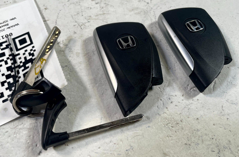 Load image into Gallery viewer, 2024 - 2026 HONDA PROLOGUE SMART KEYLESS ENTRY REMOTE KEY FOB PAIR # 114243
