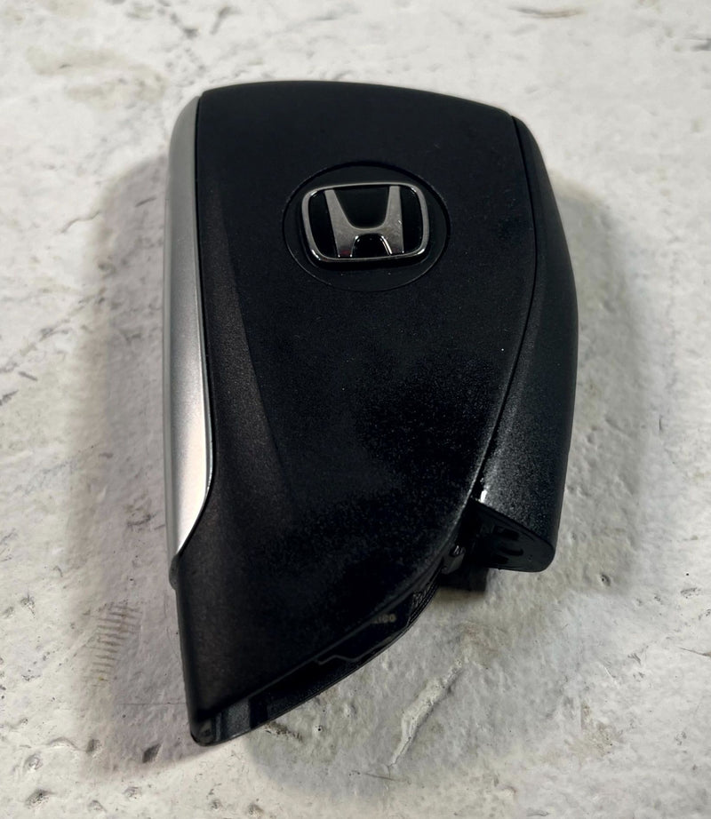 Load image into Gallery viewer, 2024 - 2026 HONDA PROLOGUE SMART KEYLESS ENTRY REMOTE KEY FOB PAIR # 114243
