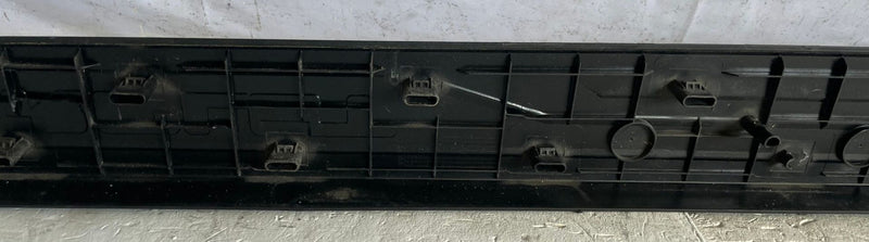Load image into Gallery viewer, 19-26 CHEVROLET SILVERADO 1500 REAR RIGHT PICK UP BOX UPPER MOLDING PANEL 109462
