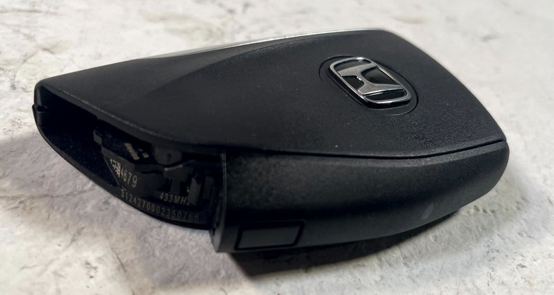 Load image into Gallery viewer, 2024 - 2026 HONDA PROLOGUE SMART KEYLESS ENTRY REMOTE KEY FOB PAIR # 114243
