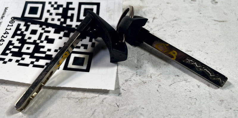 Load image into Gallery viewer, 2024 - 2026 HONDA PROLOGUE SMART KEYLESS ENTRY REMOTE KEY FOB PAIR # 114243
