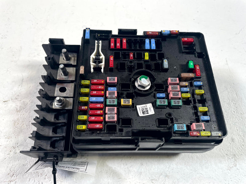 Load image into Gallery viewer, 2024 HONDA PROLOGUE FUSE RELAY JUNCTION POWER DISTRIBUTION BOX BLOCK # 114237
