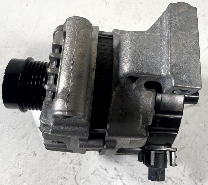 Load image into Gallery viewer, 2025 CHEVROLET EQUINOX ENGINE ALTERNATOR GENERATOR 130A 14V 43K MILES # 111381
