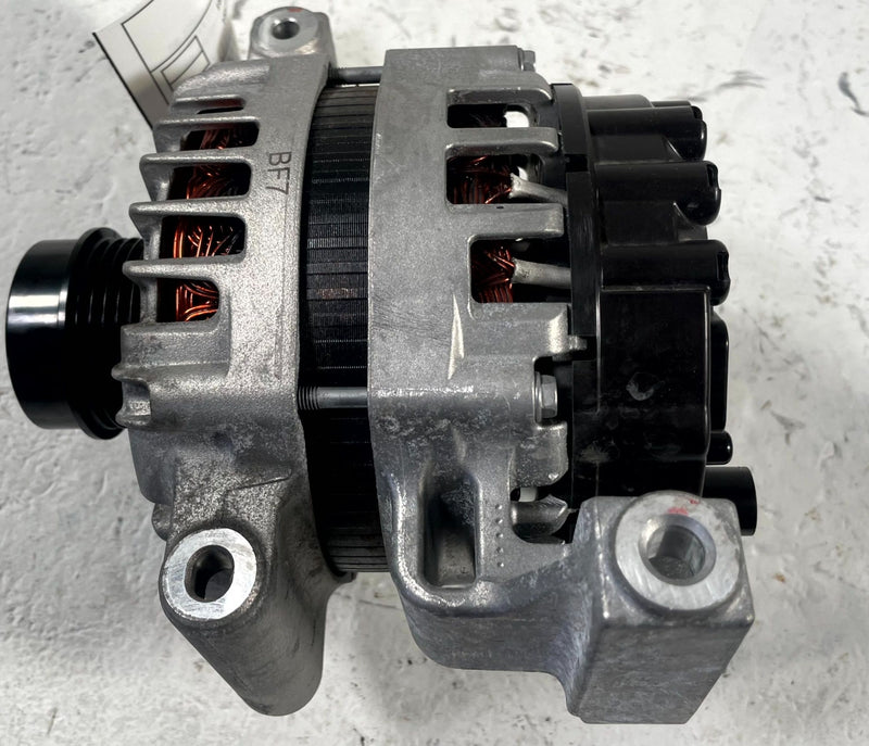Load image into Gallery viewer, 2025 CHEVROLET EQUINOX ENGINE ALTERNATOR GENERATOR 130A 14V 43K MILES # 111381
