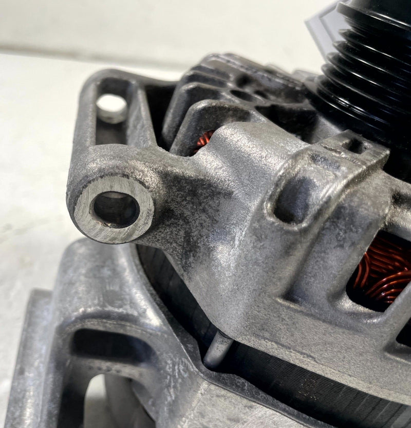 Load image into Gallery viewer, 2025 CHEVROLET EQUINOX ENGINE ALTERNATOR GENERATOR 130A 14V 43K MILES # 111381
