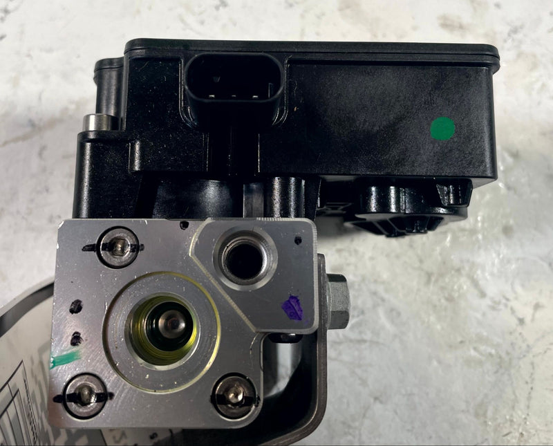 Load image into Gallery viewer, 2024 - 2026 HONDA PROLOGUE HVAC A/C CONDENSER REFRIGERANT FLOW VALVE # 114246
