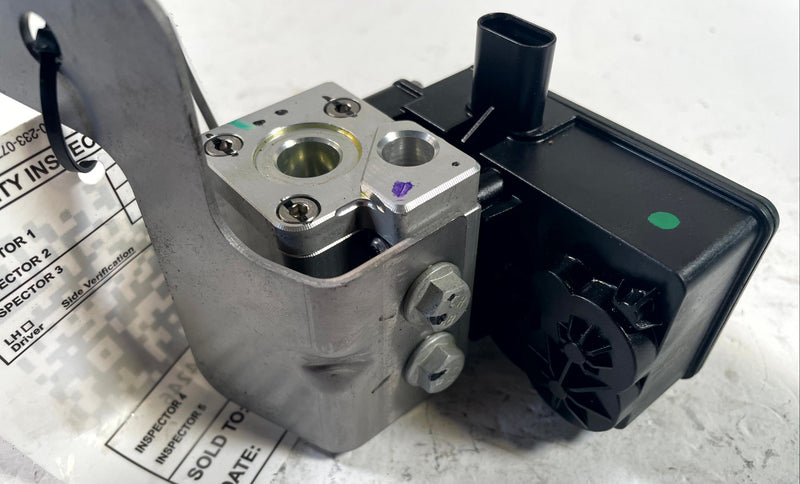 Load image into Gallery viewer, 2024 - 2026 HONDA PROLOGUE HVAC A/C CONDENSER REFRIGERANT FLOW VALVE # 114246
