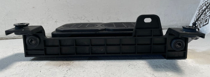 Load image into Gallery viewer, 2022-2024 HYUNDAI IONIQ 5 VEHICLE SOUND ALERT SPEAKER ASSEMBLY # 107209
