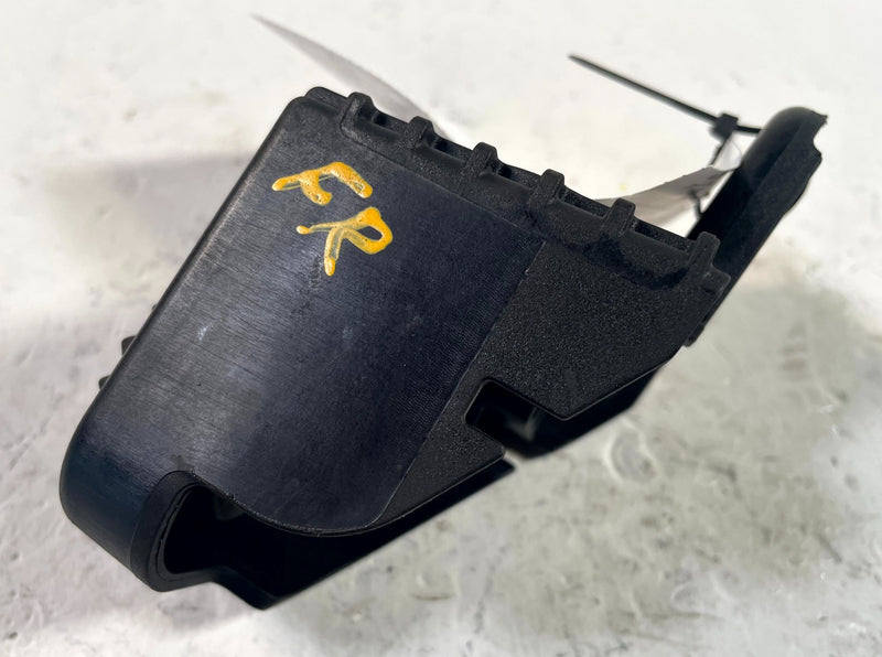 Load image into Gallery viewer, 2024-2026 HONDA PROLOGUE FRONT RIGHT UPPER RADIATOR FAN SUPPORT BRACKET # 114214
