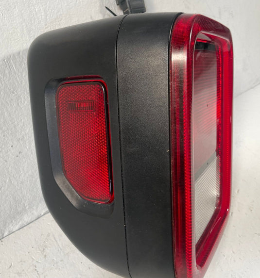 2020-2026 JEEP GLADIATOR REAR LEFT DRIVER SIDE TAILLIGHT LAMP 68336577AF