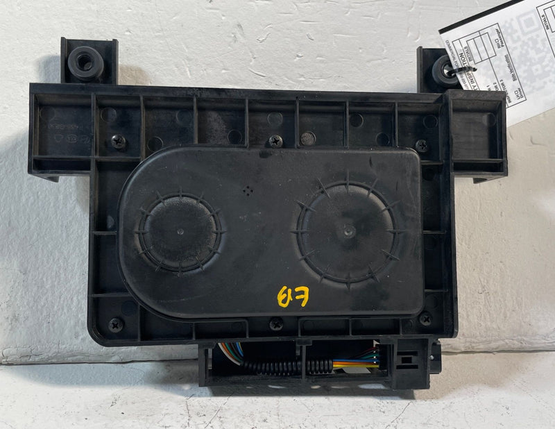 Load image into Gallery viewer, 2022-2024 HYUNDAI IONIQ 5 VEHICLE SOUND ALERT SPEAKER ASSEMBLY # 107209
