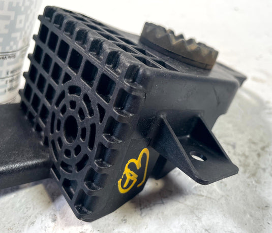 2024-2026 HONDA PROLOGUE FRONT LEFT UPPER RADIATOR FAN SUPPORT BRACKET