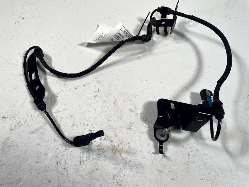 Load image into Gallery viewer, 2024-2026 HONDA PROLOGUE FRONT LEFT DRIVER SIDE WHEEL SPEED ABS SENSOR # 114226
