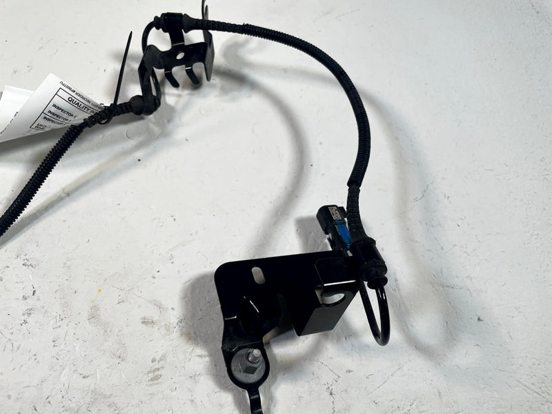 Load image into Gallery viewer, 2024-2026 HONDA PROLOGUE FRONT LEFT DRIVER SIDE WHEEL SPEED ABS SENSOR # 114226
