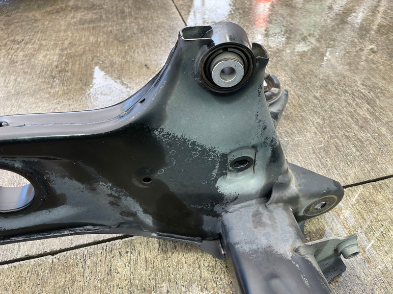 Load image into Gallery viewer, 2022 - 2023 ACURA MDX FWD REAR SUSPENSION SUBFRAME CROSSMEMBER CRADLE # 111947
