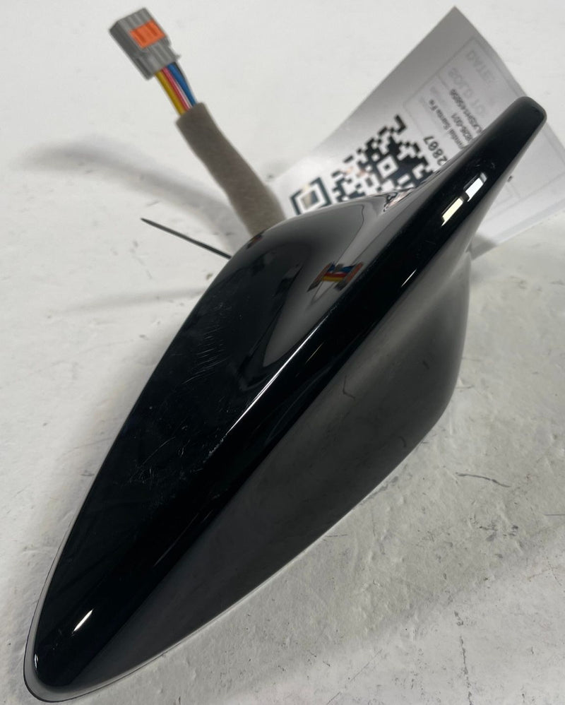 Load image into Gallery viewer, 2024 - 2026 HYUNDAI SANTA FE EXTERIOR SHARK ROOF FIN RADIO ANTENA BLACK # 112807
