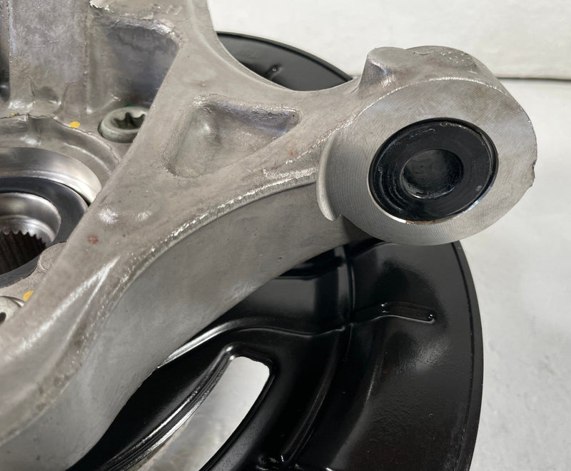 Load image into Gallery viewer, 2021-2025 HYUNDAI SANTA FE FRONT RIGHT SIDE SPINDLE KNUCKLE W/BEARING HUB 108675
