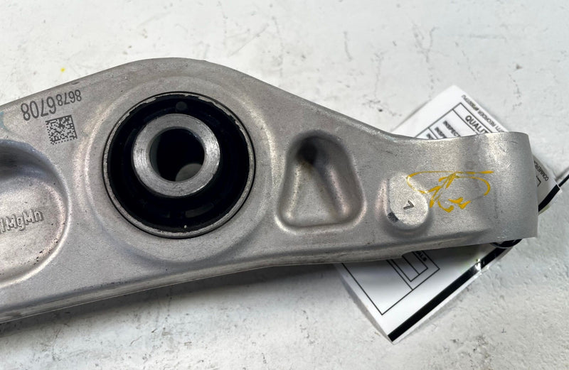 Load image into Gallery viewer, 2024 - 2026 HONDA PROLOGUE FRONT RIGHT SIDE FORWARD LOWER CONTROL ARM # 114211
