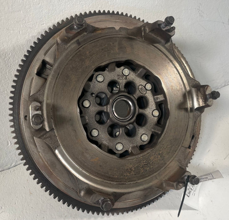 Load image into Gallery viewer, 2020-2024 JEEP GLADIATOR DUAL-MASS ENGINE MOTOR FLYWHEEL 3.6L 68273846AC #114162
