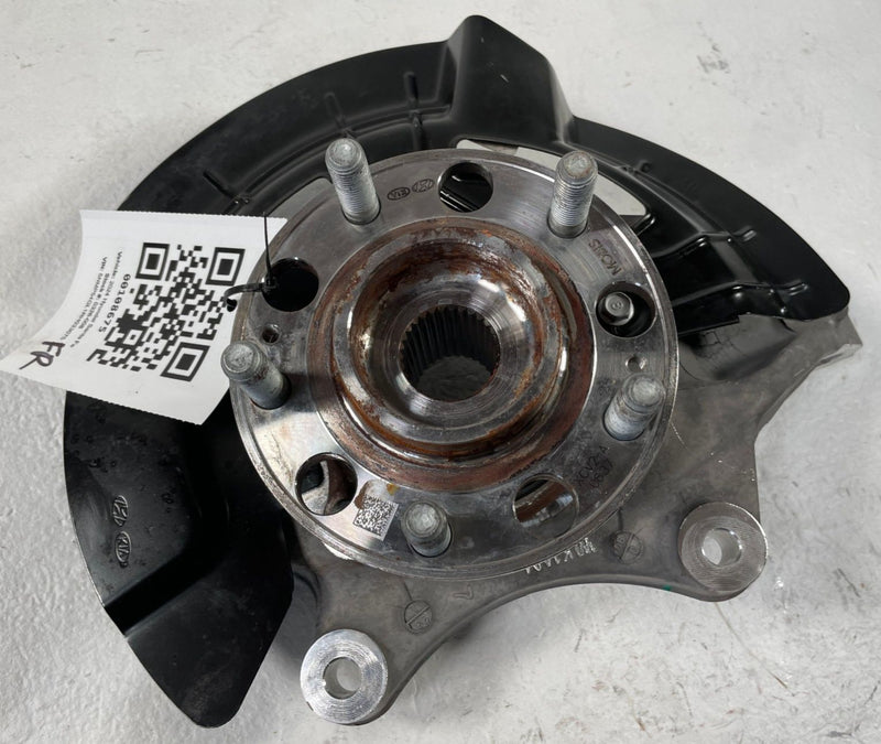 Load image into Gallery viewer, 2021-2025 HYUNDAI SANTA FE FRONT RIGHT SIDE SPINDLE KNUCKLE W/BEARING HUB 108675
