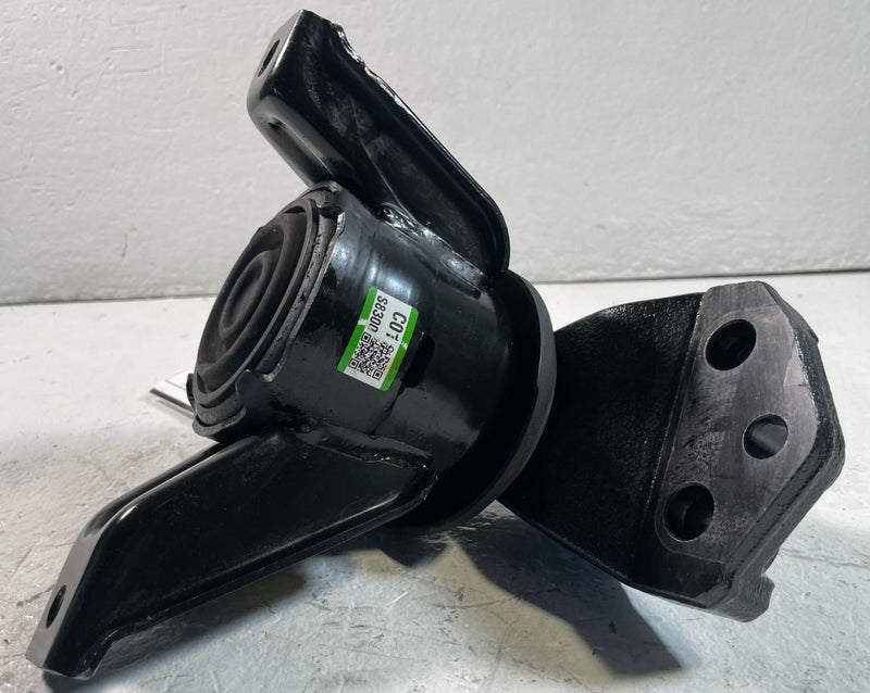 Load image into Gallery viewer, 2020-2025 HYUNDAI PALISADE FRONT RIGHT SIDE ENGINE MOUNT SUPPORT BRACKET #109487

