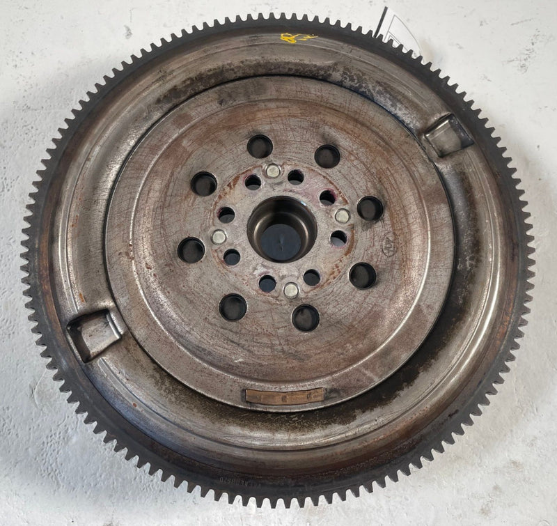 Load image into Gallery viewer, 2020-2024 JEEP GLADIATOR DUAL-MASS ENGINE MOTOR FLYWHEEL 3.6L 68273846AC #114162
