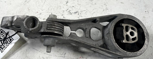 25-26 CHEVROLET EQUINOX FWD AUTO TRANSMISSION MOUNT LOWER BRACKET ASSY