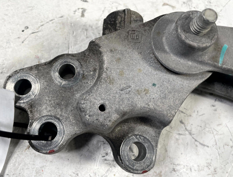 Load image into Gallery viewer, 25-26 CHEVROLET EQUINOX FWD AUTO TRANSMISSION MOUNT LOWER BRACKET ASSY # 111391
