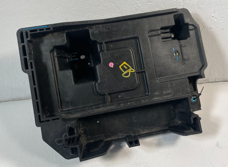 Load image into Gallery viewer, 2022-2025 HYUNDAI TUCSON BATTERY TRAY HOLDER BOX SUPPORT BRACKET BLACK # 106048
