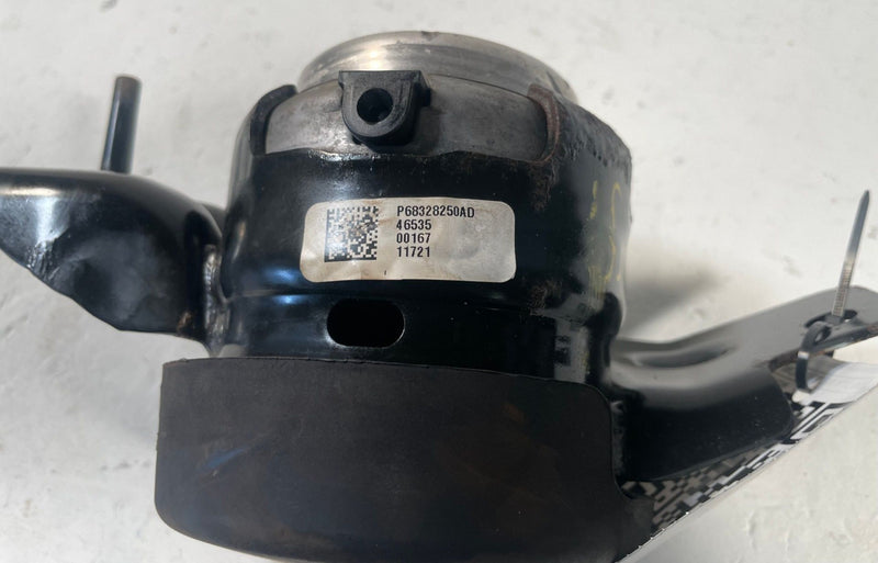 Load image into Gallery viewer, 2020 - 2026 JEEP GLADIATOR FRONT RIGHT SIDE ENGINE MOUNT ISOLATOR 3.6L # 114142
