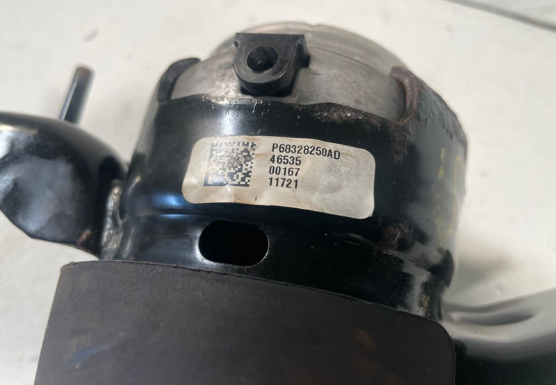 Load image into Gallery viewer, 2020 - 2026 JEEP GLADIATOR FRONT RIGHT SIDE ENGINE MOUNT ISOLATOR 3.6L # 114142
