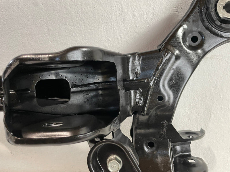 Load image into Gallery viewer, 20-25 HYUNDAI PALISADE FWD REAR SUSPENSION SUBFRAME CROSSMEMBER CRADLE # 105197
