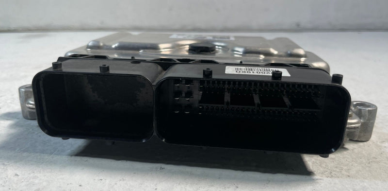Load image into Gallery viewer, 22-24 HYUNDAI IONIQ 5 SEL ENGINE &amp; DOOR FLUSH CONTROL MODULE W/ KEY FOB # 107221
