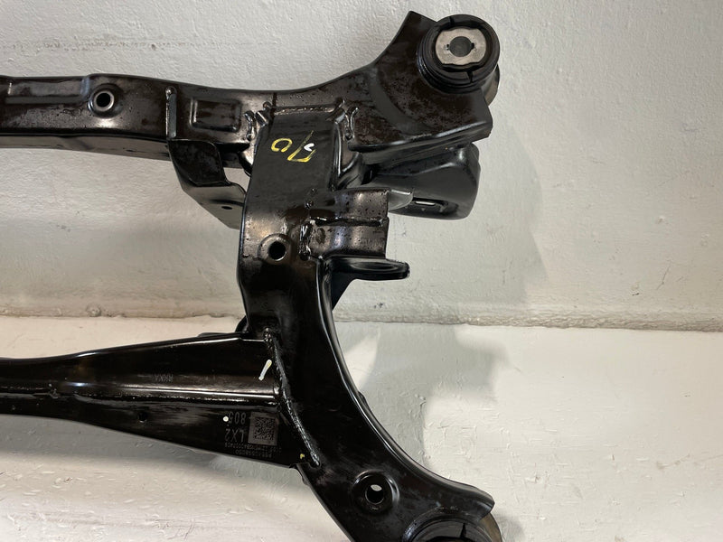 Load image into Gallery viewer, 20-25 HYUNDAI PALISADE FWD REAR SUSPENSION SUBFRAME CROSSMEMBER CRADLE # 105197
