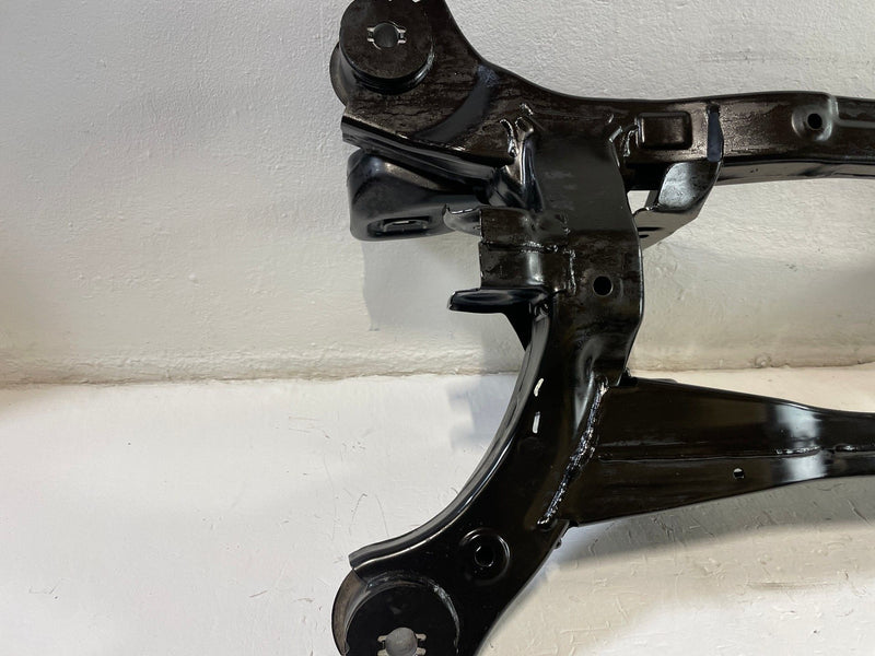 Load image into Gallery viewer, 20-25 HYUNDAI PALISADE FWD REAR SUSPENSION SUBFRAME CROSSMEMBER CRADLE # 105197
