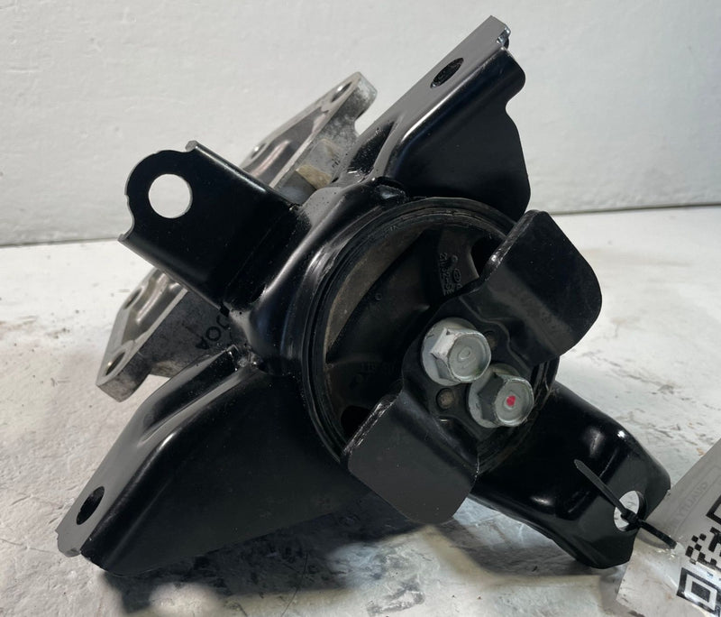 Load image into Gallery viewer, 20-25 HYUNDAI PALISADE FWD FRONT LEFT SIDE ENGINE MOTOR MOUNT W/ BRACKET #109491
