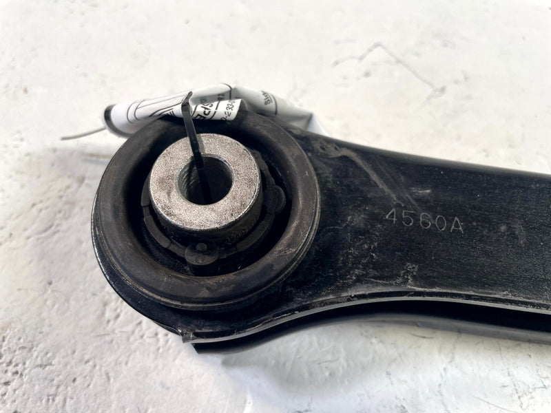 Load image into Gallery viewer, 2024 - 2026 HONDA PROLOGUE REAR RIGHT SIDE LOWER LATERAL CONTROL ARM # 114219
