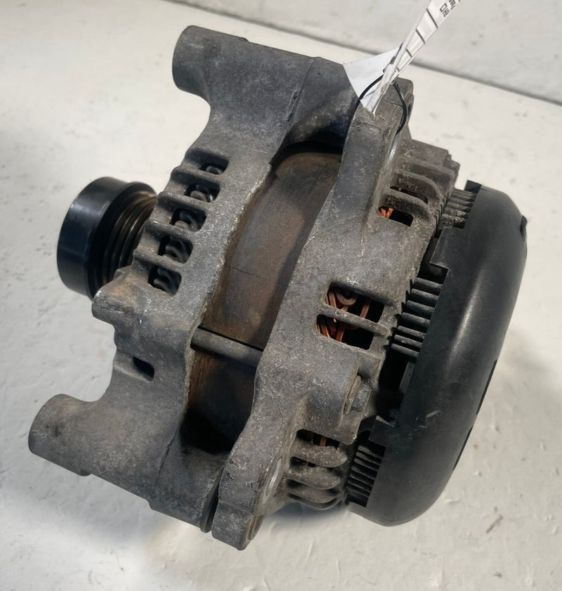 Load image into Gallery viewer, 2020 - 2023 JEEP GLADIATOR ENGINE ALTERNATOR GENERATOR ASSEMBLY 12V # 114165
