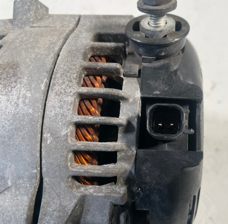 Load image into Gallery viewer, 2020 - 2023 JEEP GLADIATOR ENGINE ALTERNATOR GENERATOR ASSEMBLY 12V # 114165

