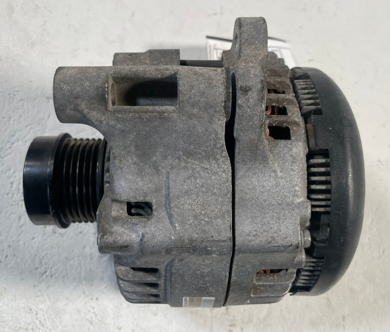 Load image into Gallery viewer, 2020 - 2023 JEEP GLADIATOR ENGINE ALTERNATOR GENERATOR ASSEMBLY 12V # 114165
