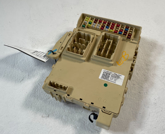22-24 HYUNDAI TUCSON DASH DASHBOARD FUSE RELAY JUNCTION BOX BLOCK 2.5L