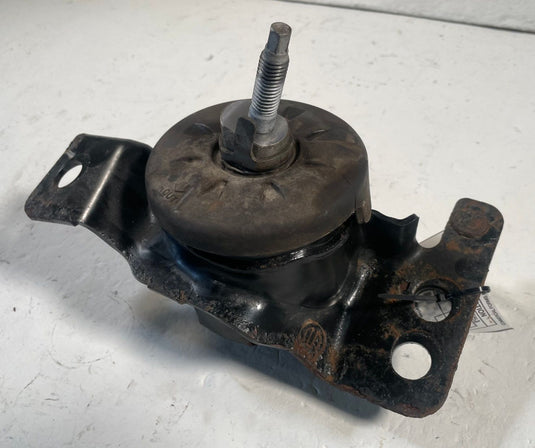 2020 - 2026 JEEP GLADIATOR FRONT LEFT SIDE ENGINE MOUNT ISOLATOR 3.6L