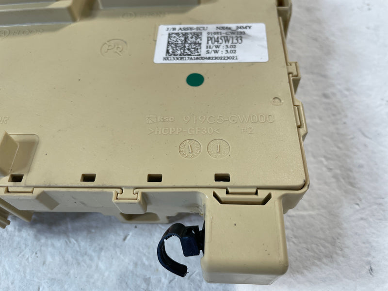 Load image into Gallery viewer, 22-24 HYUNDAI TUCSON DASH DASHBOARD FUSE RELAY JUNCTION BOX BLOCK 2.5L # 106041
