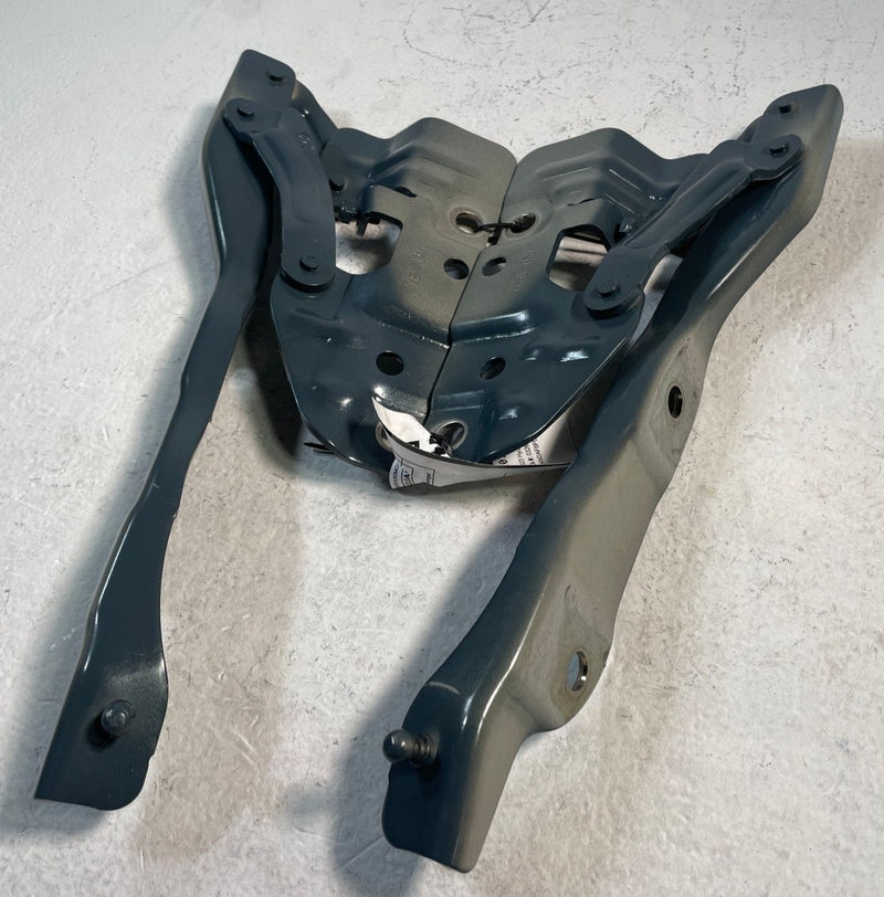 Load image into Gallery viewer, 2022 - 2024 HYUNDAI IONIQ 5 FRONT LEFT &amp; RIGHT SIDE HOOD HINGES PAIR # 107231
