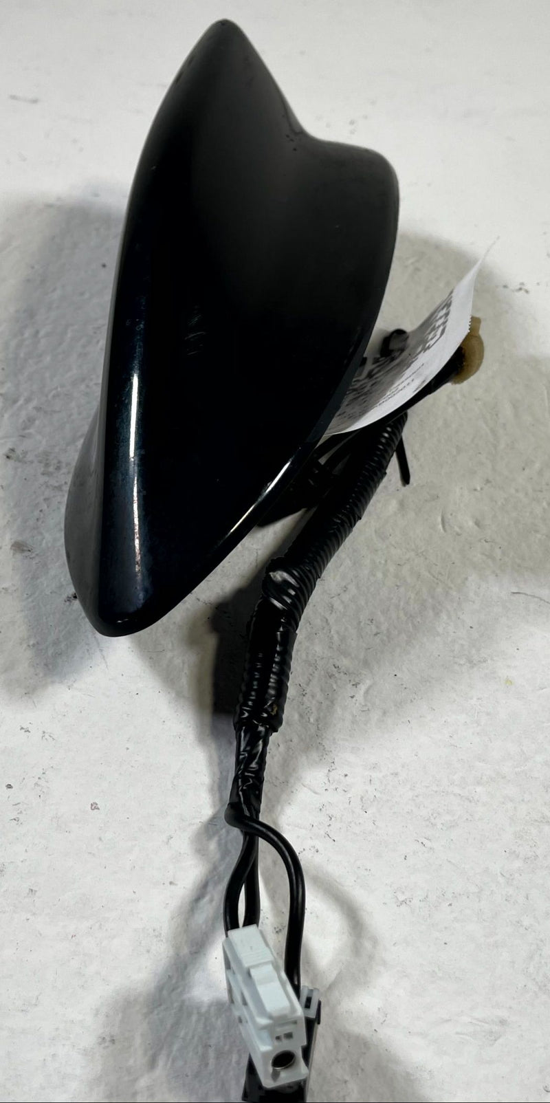 Load image into Gallery viewer, 2019-25 HONDA PASSPORT SHARK ROOF FIN RADIO ANTENNA BLACK (NH731P) # 107417
