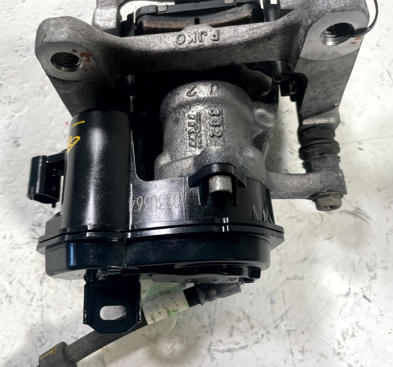 Load image into Gallery viewer, 2025 CHEVROLET EQUINOX REAR RIGHT PASSENGER SIDE BRAKE CALIPER 26526198 # 111362
