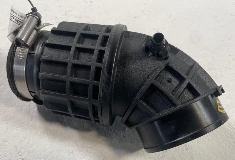 Load image into Gallery viewer, 2021 - 2026 HYUNDAI SANTA FE ENGINE AIR INTAKE HOSE TUBE 28139-P2600 # 112815
