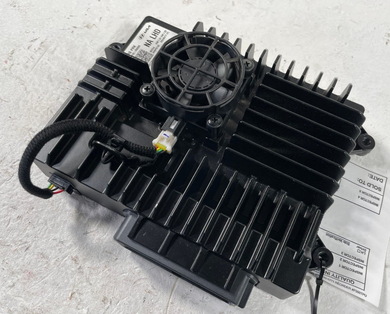 Load image into Gallery viewer, 24-25 HYUNDAI SANTA FE ADAS PARKING ASSIST ASSISTANT CONTROL MODULE UNIT #108729
