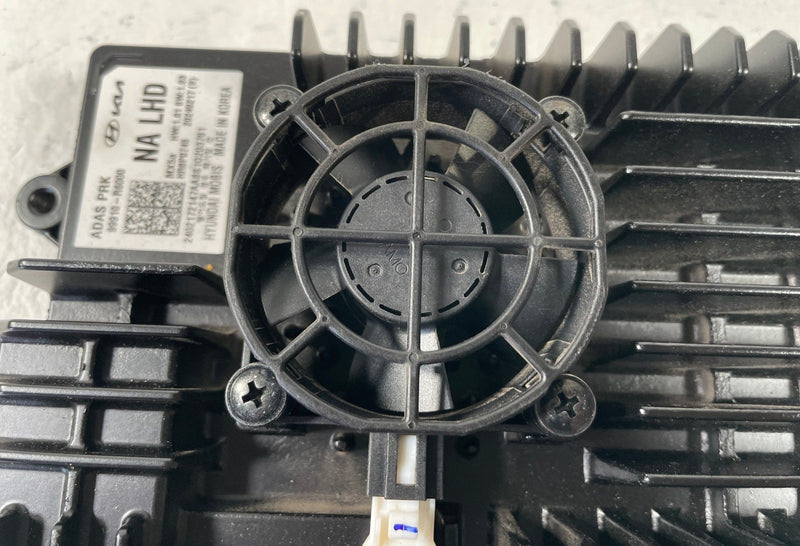 Load image into Gallery viewer, 24-25 HYUNDAI SANTA FE ADAS PARKING ASSIST ASSISTANT CONTROL MODULE UNIT #108729
