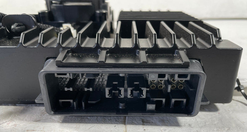 Load image into Gallery viewer, 24-25 HYUNDAI SANTA FE ADAS PARKING ASSIST ASSISTANT CONTROL MODULE UNIT #108729
